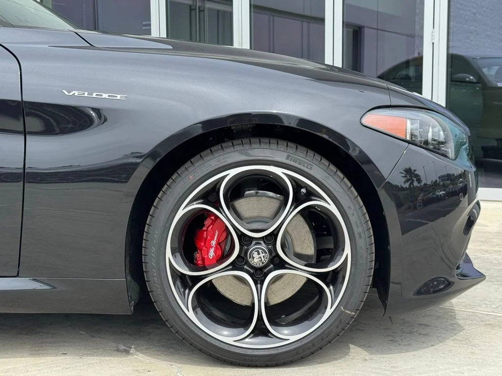 2026 Alfa Romeo Giulia Base - Photo 9