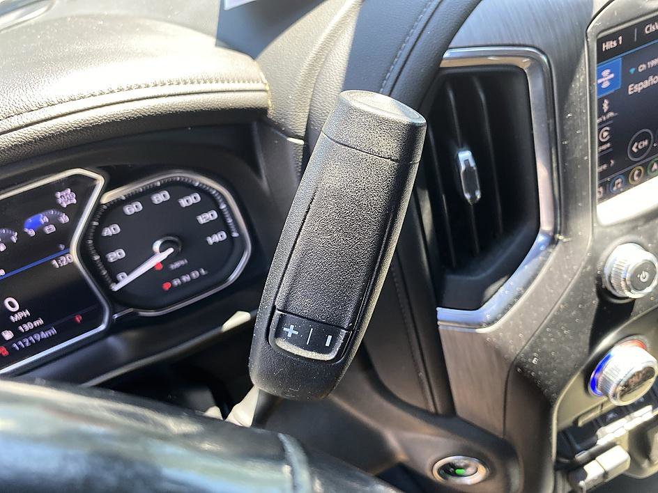Used 2021 White Frost Tricoat GMC Denali image 18
