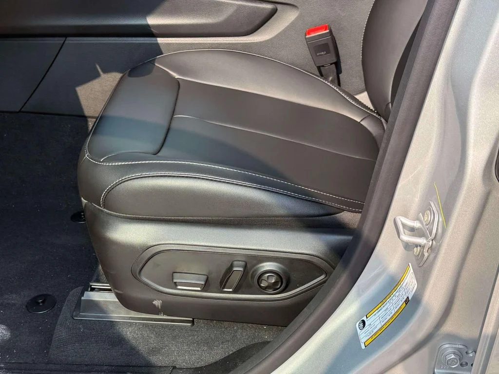 New 2026 Silver Jeep Limited image 15