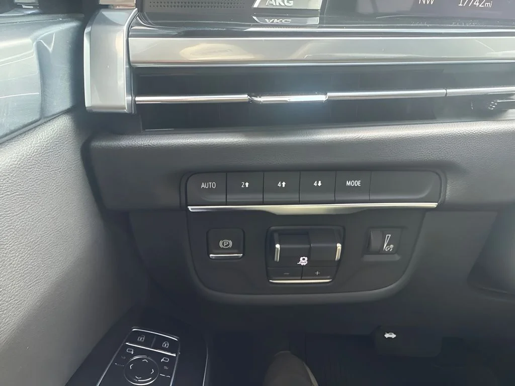 Used 2025 Black Cadillac Sport image 21