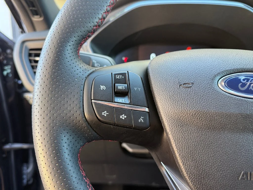 2025 Ford Escape ST-Line Select - Photo 24