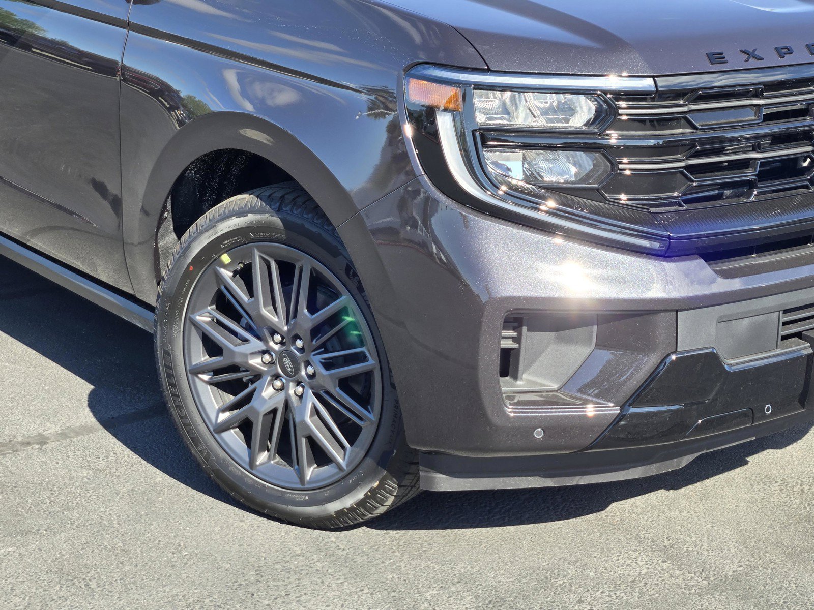 New 2027 Dark Matter Gray Metallic Ford MAX Platinum image 6