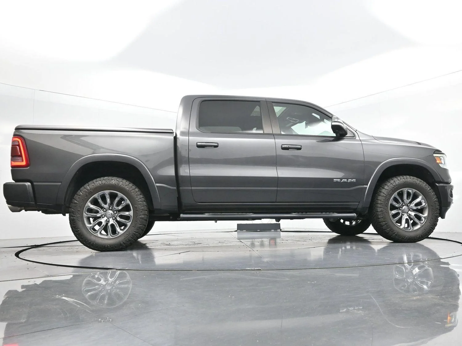 Used 2021 Granite Crystal Metallic Clearcoat Ram Laramie image 50