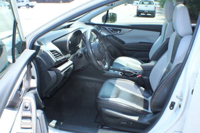 Used 2021 Crystal White Pearl Subaru Limited image 13