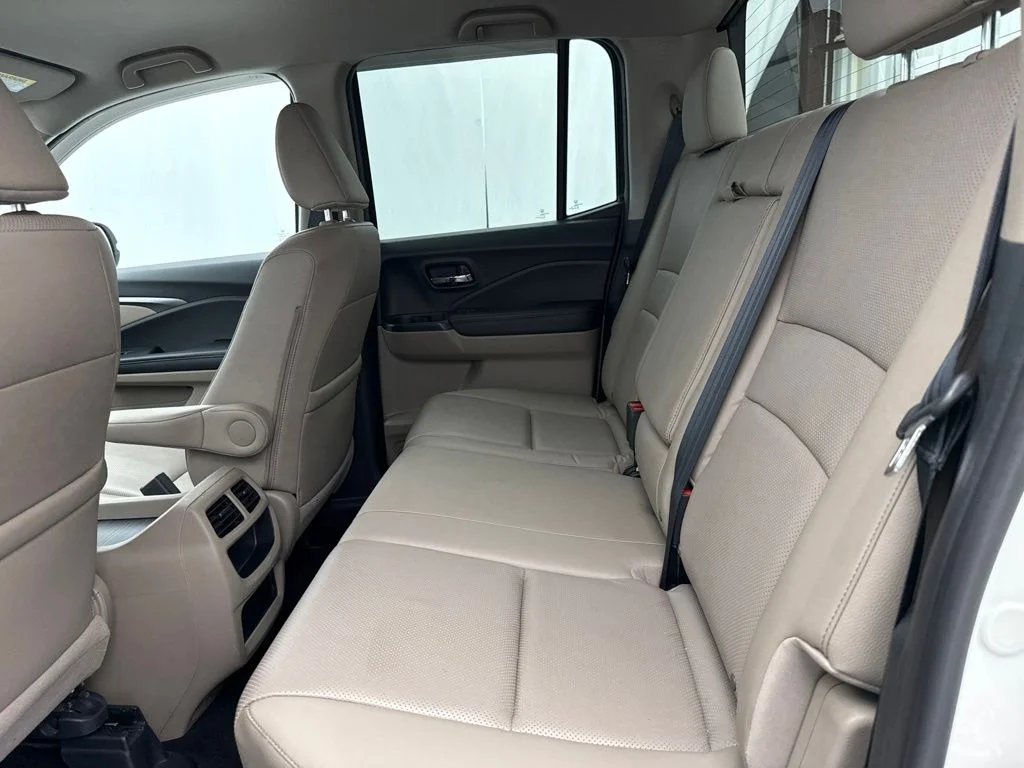 Used 2017  Honda RTL-T image 12