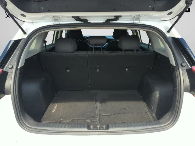 Used 2020 White Kia LX image 19