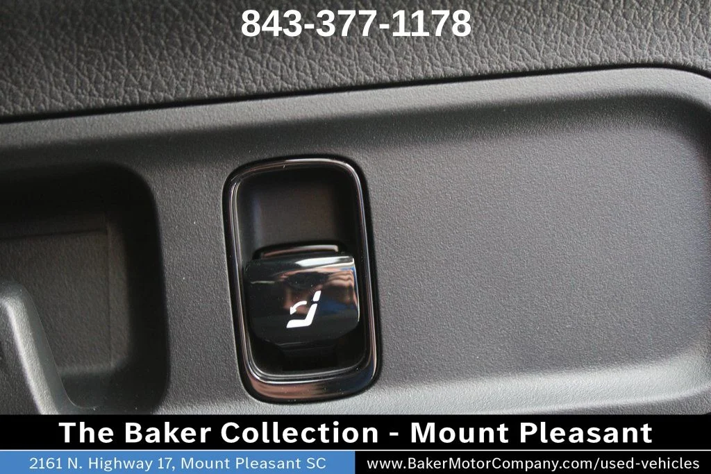 Certified Used 2026 Black Mercedes-Benz GLC 300 image 10