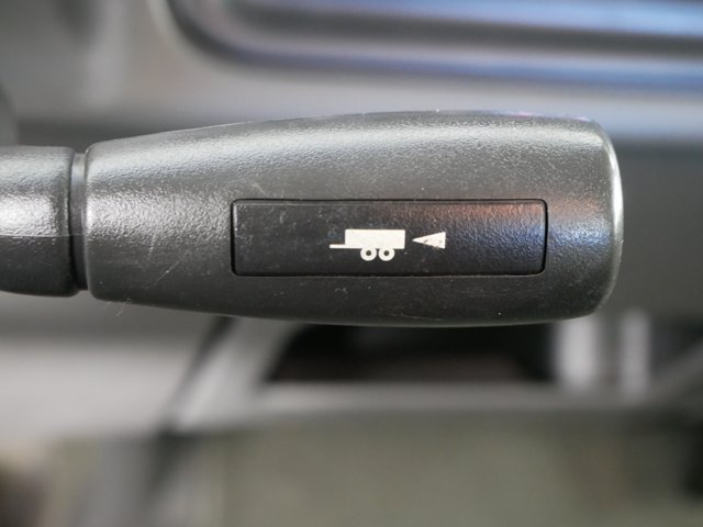 Used 2003 Pewter Metallic GMC  image 25