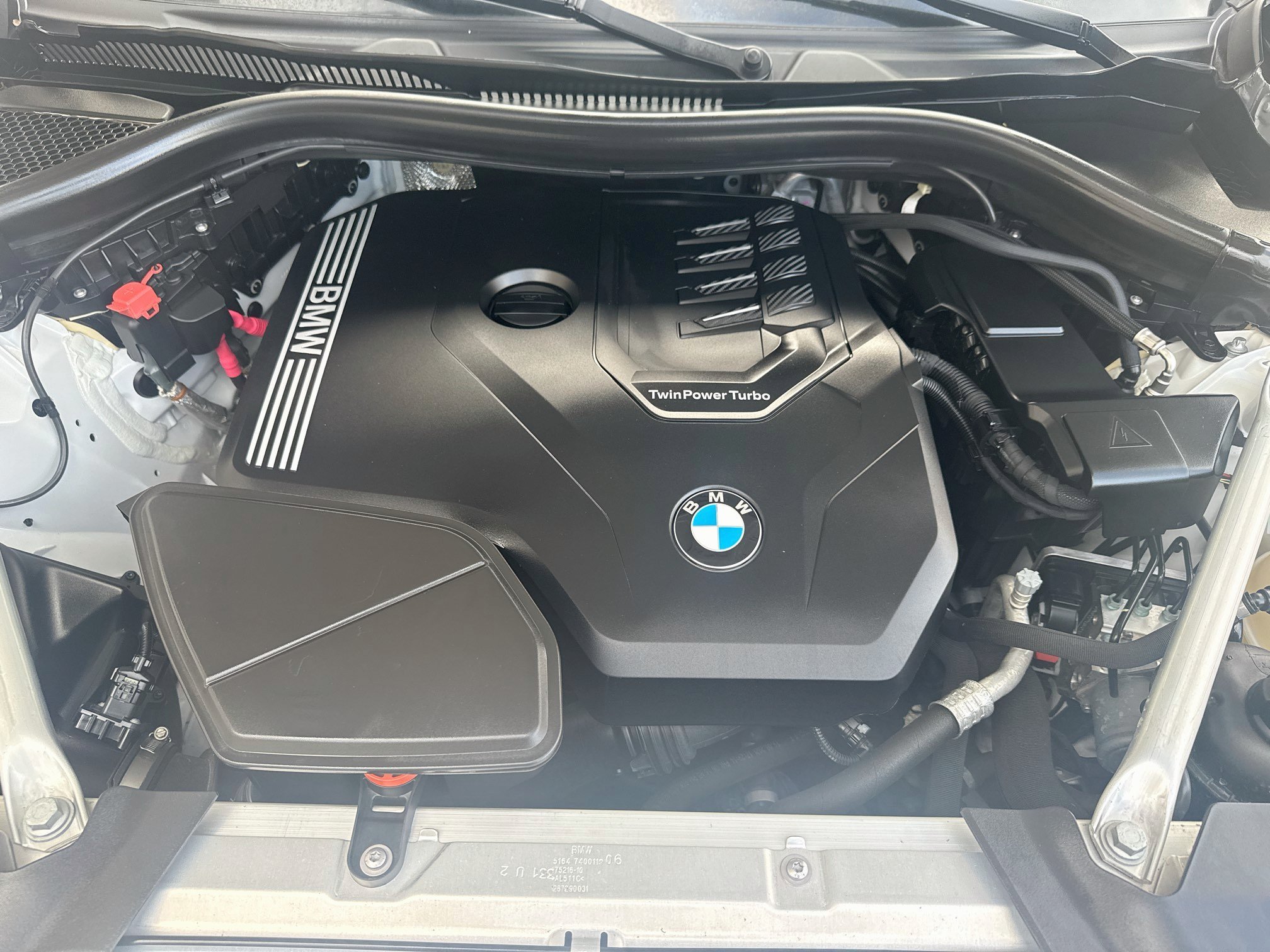 Used 2022 Mineral White Metallic BMW sDrive30i image 33