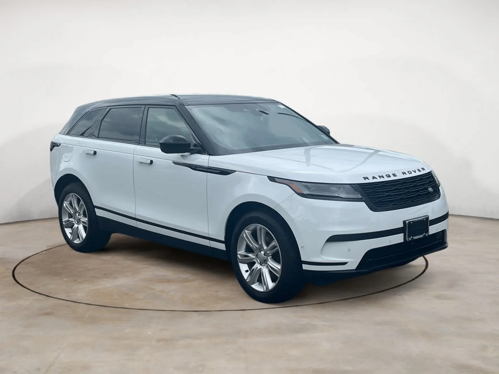 Used 2026 Fuji White Land Rover S image 7