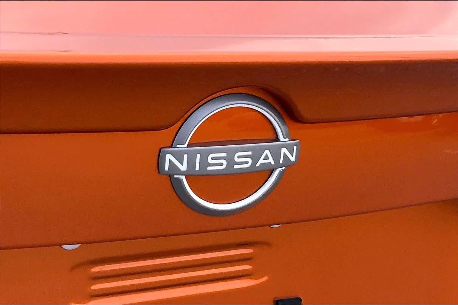 Used 2025 Monarch Orange Metallic/Super Black Nissan SR image 10