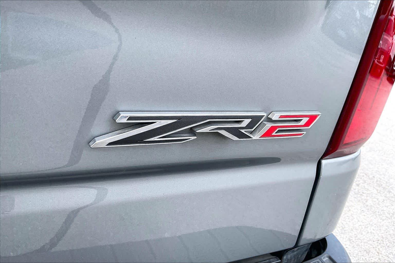 Used 2023 STERLING GRAY METALLIC Chevrolet ZR2 image 29
