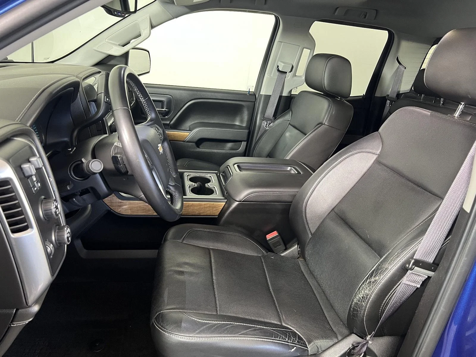 Used 2015 Deep Ocean Blue Metallic Chevrolet LTZ image 6