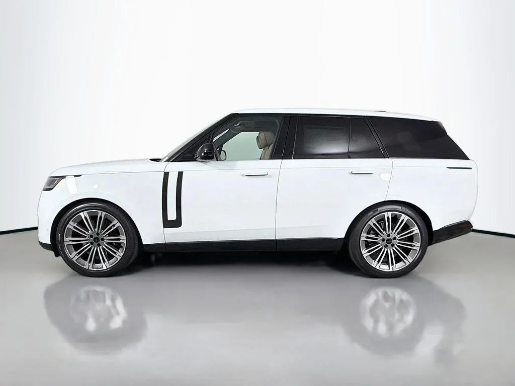 New 2026 Fuji White Land Rover SE image 8