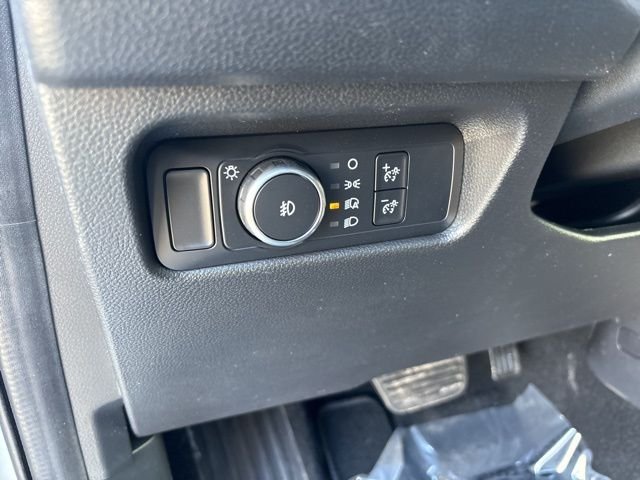 New 2026 Oxford White Ford XL image 16