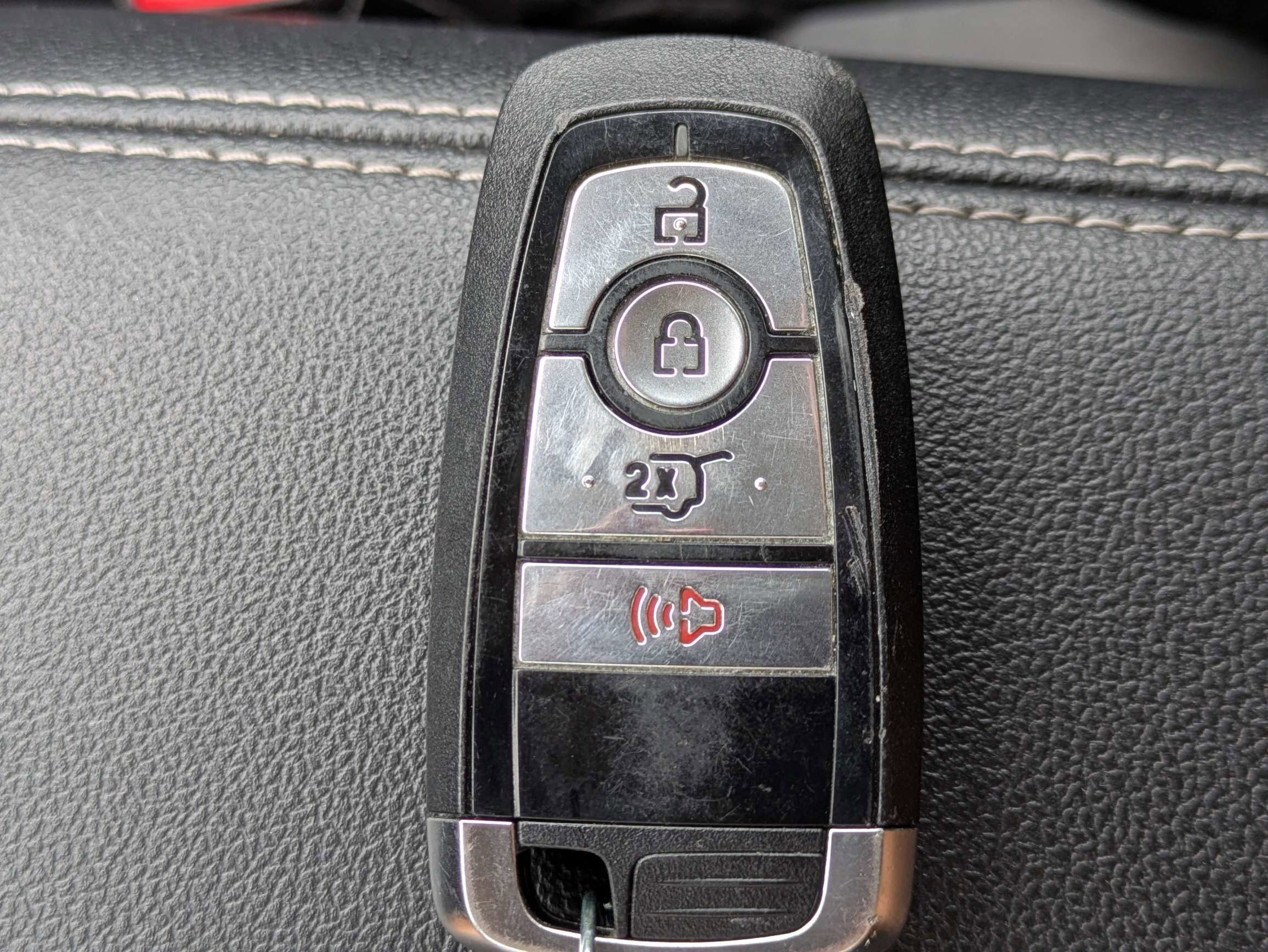 Used 2025 Oxford White Ford Active image 36