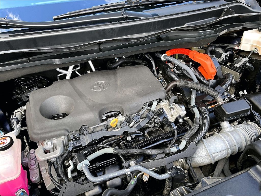 Used 2022  Toyota XLE image 31