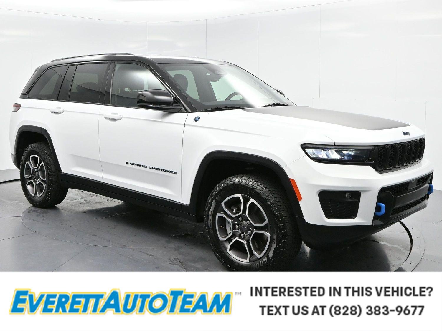 Used 2022 Bright White Clearcoat Jeep Trailhawk image 1