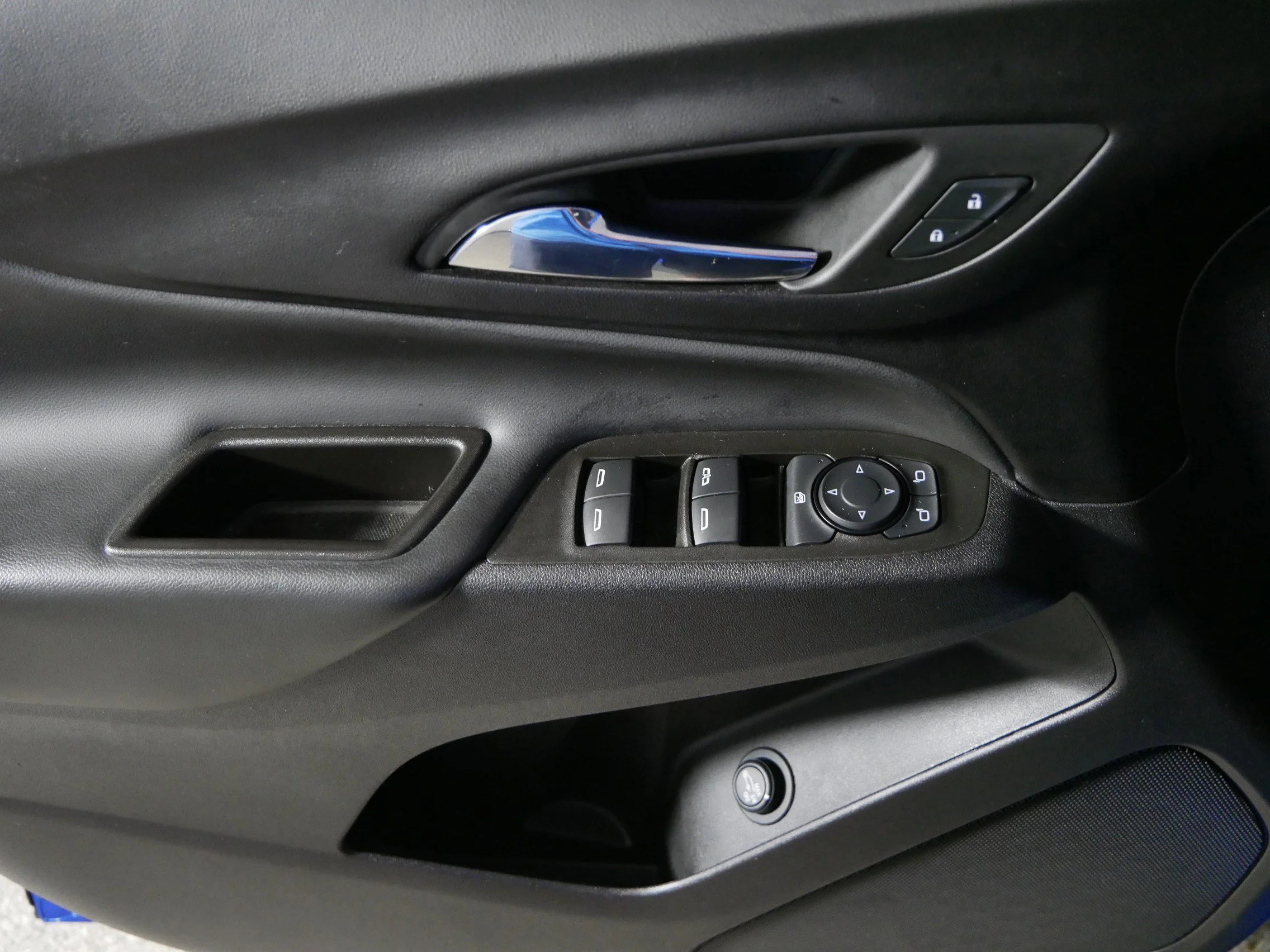 Used 2024 Riptide Blue Metallic Chevrolet LT image 19