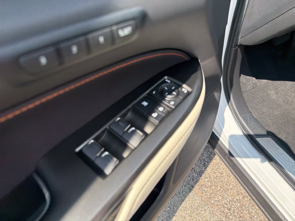 Used 2023 White Lexus 350 Premium image 12