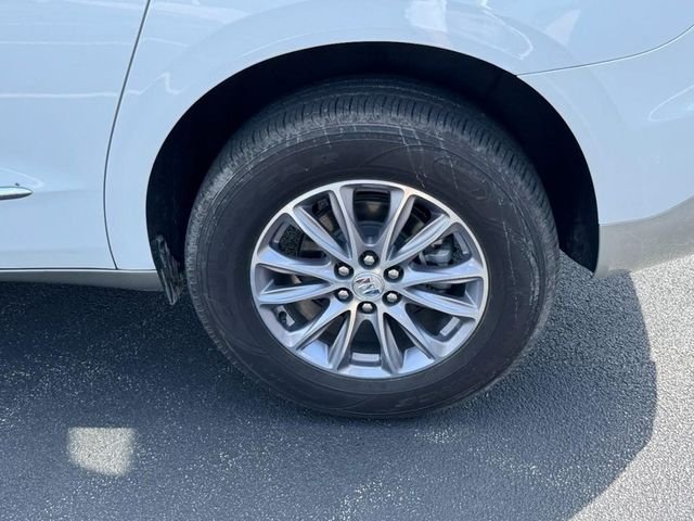 Used 2024 Summit White Buick Essence image 7