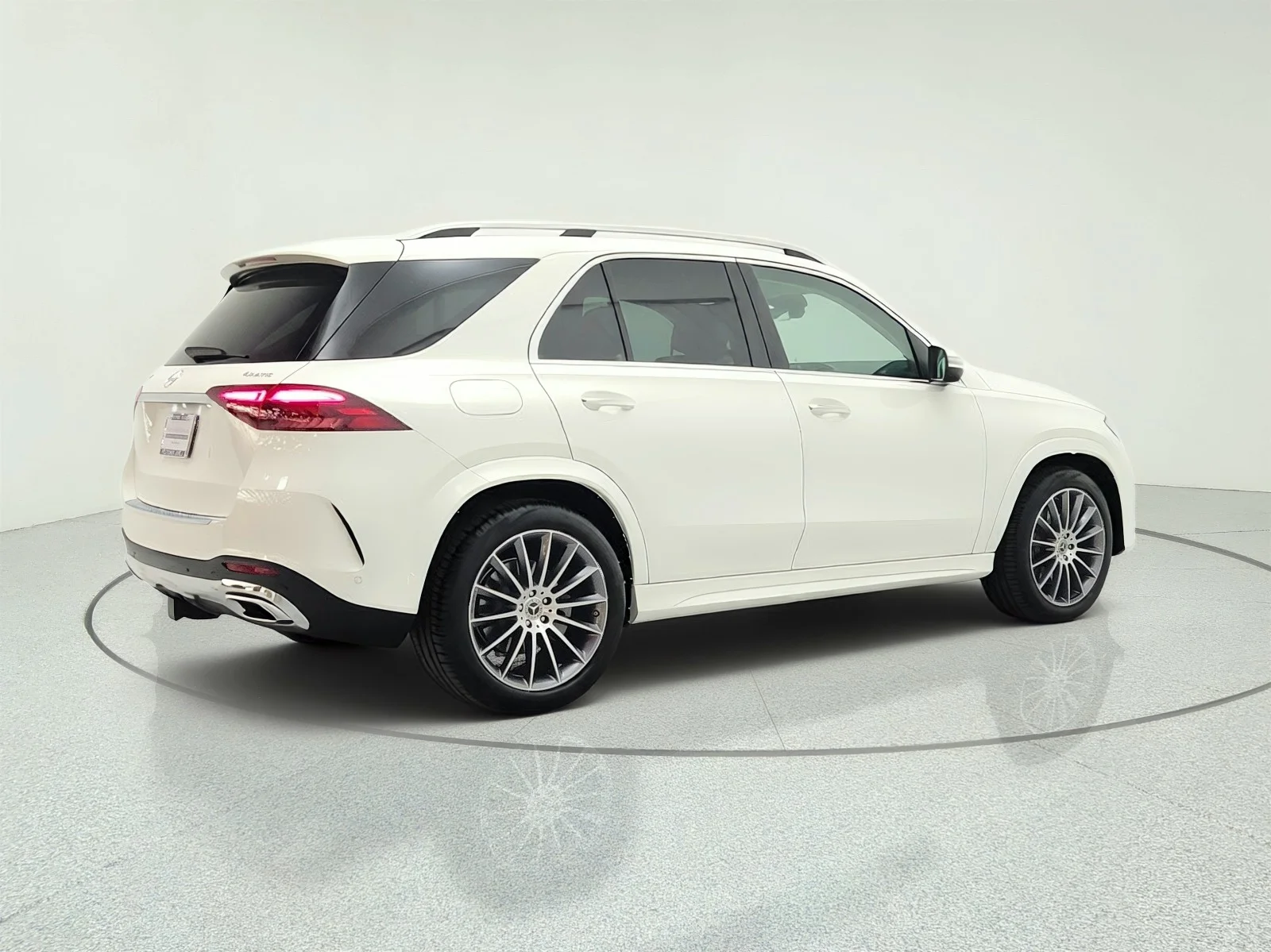 Certified Used 2024 Polar White Mercedes-Benz GLE 350 4MATIC® SUV image 5