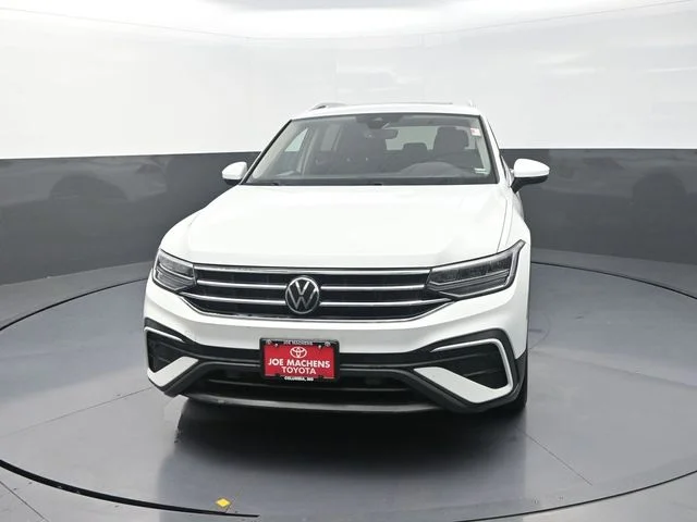 Used 2022 White Volkswagen 2.0T SE image 2