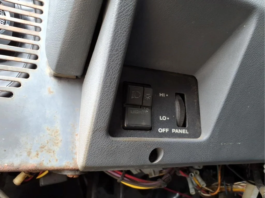 Used 1990 Black Jeep Base image 20