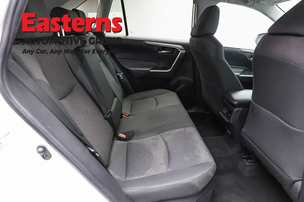 Used 2024 White Toyota XLE image 23