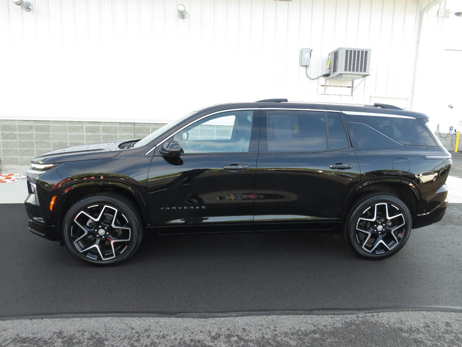 Used 2026 Mosaic Black Metallic Chevrolet High Country image 15