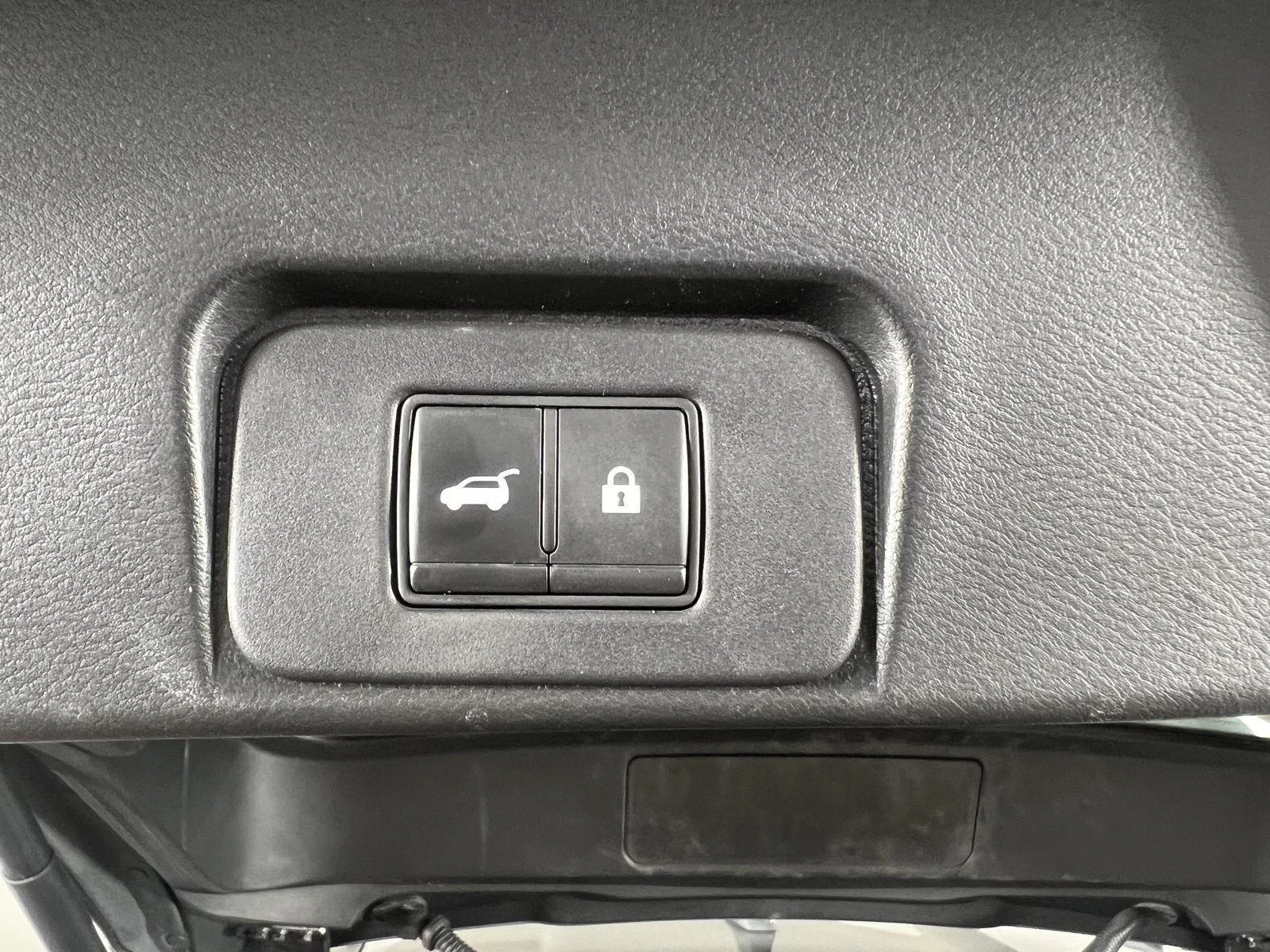 Used 2022 Boulder Gray Pearl Nissan SL image 10