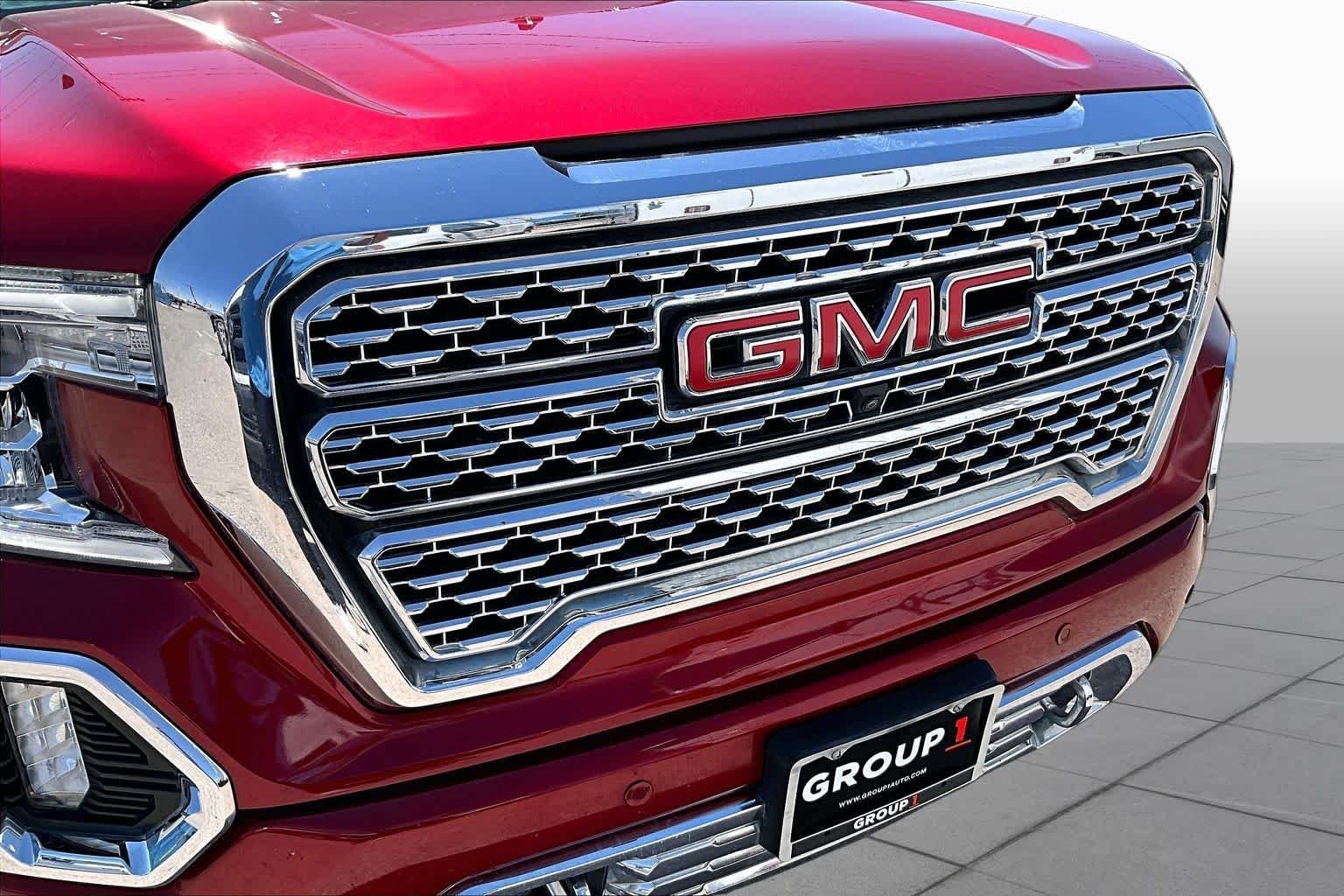 Used 2022 Cayenne Red Tintcoat GMC Denali image 29