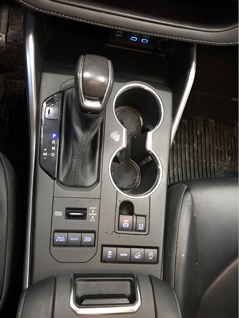 2022 Toyota Highlander XLE - Photo 18