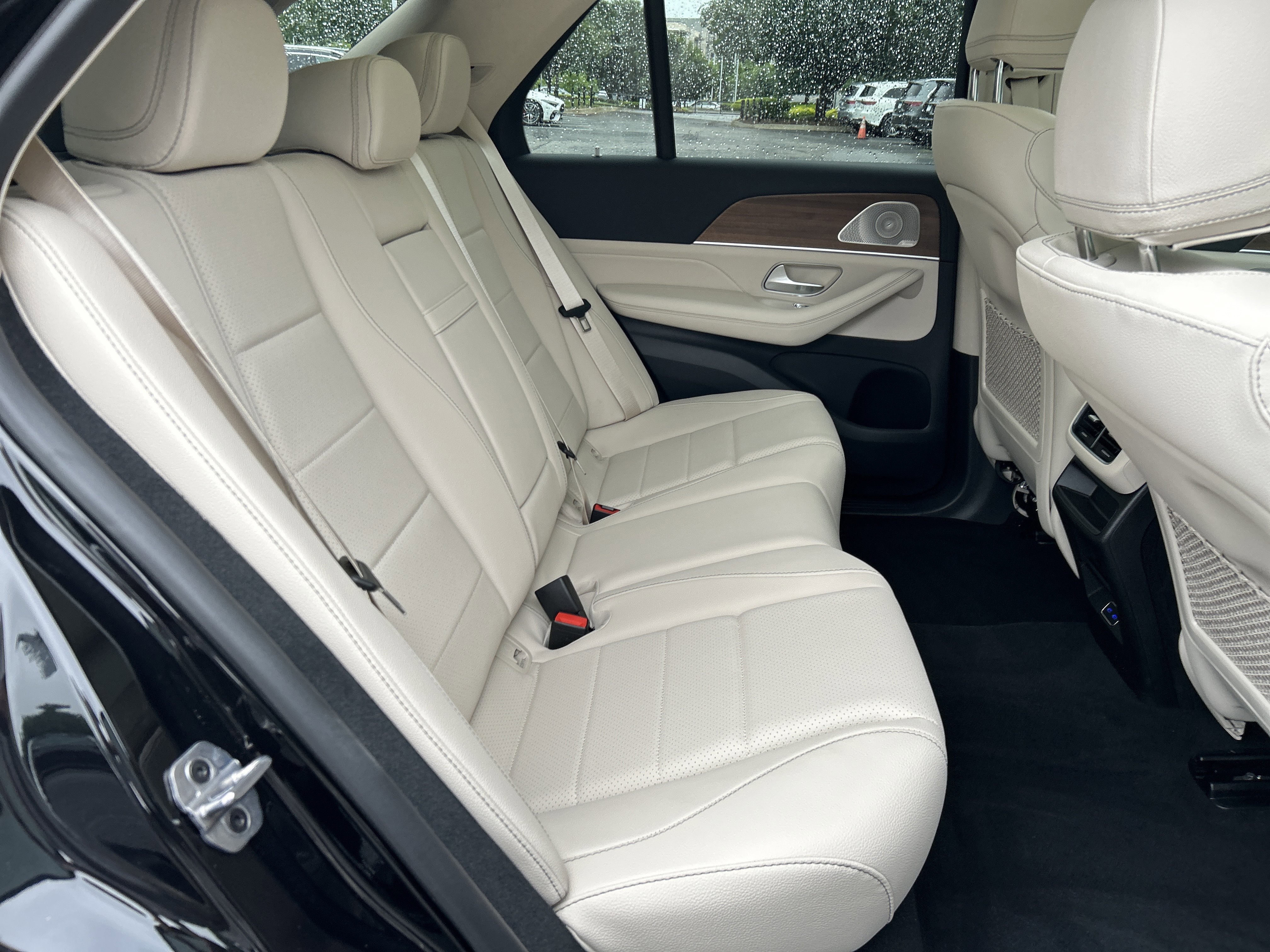 New 2026 Obsidian Black Metallic Mercedes-Benz GLE 450 4MATIC® SUV image 40