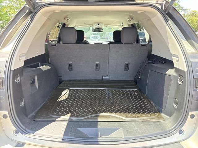 Used 2016 Gold Chevrolet LT image 29