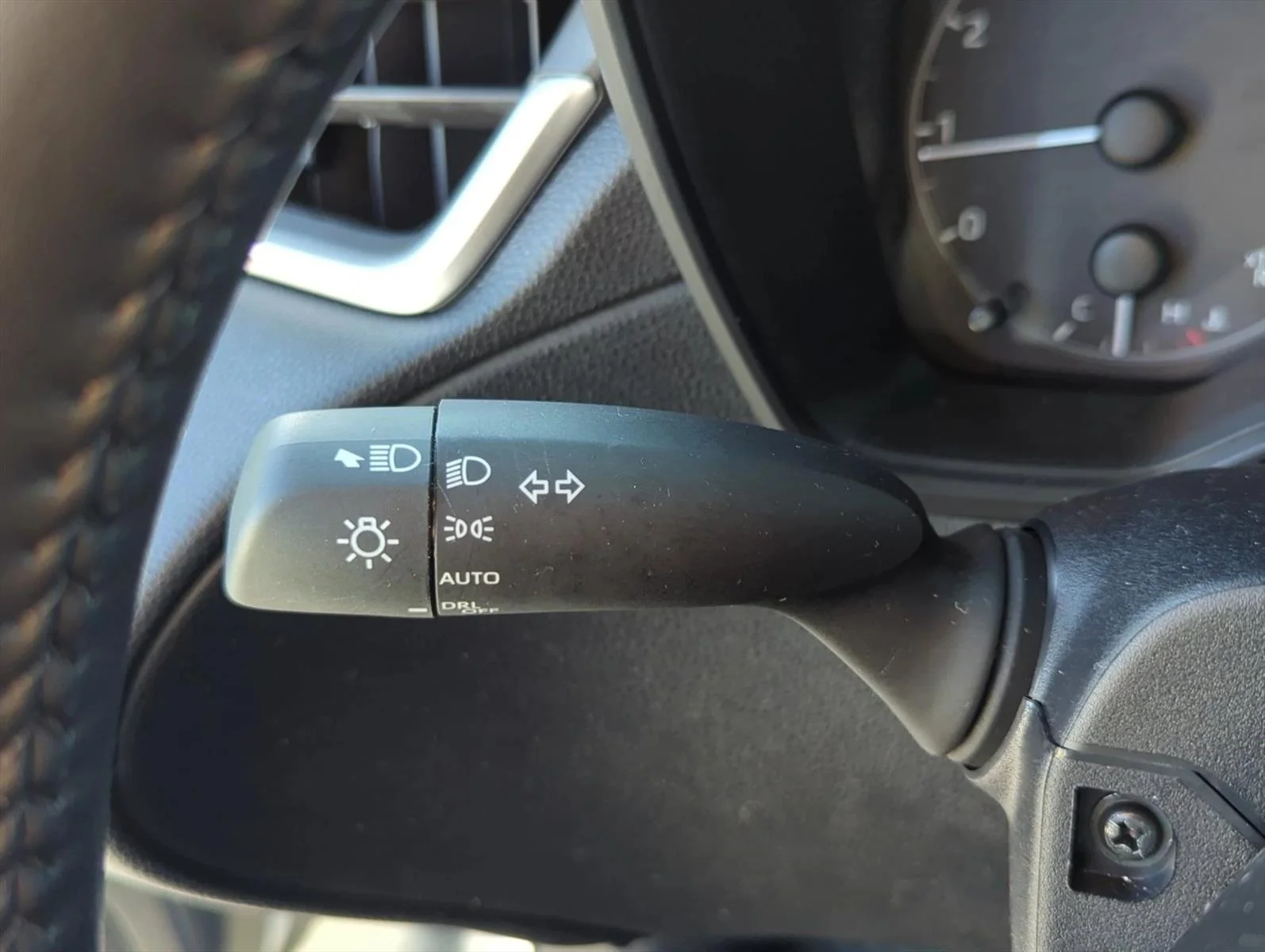 Used 2025 Sonic Silver Toyota LE image 14