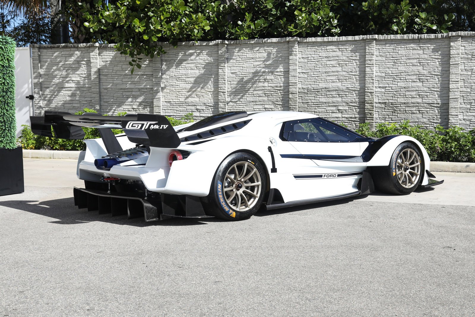 Used 2023 White Ford  image 7