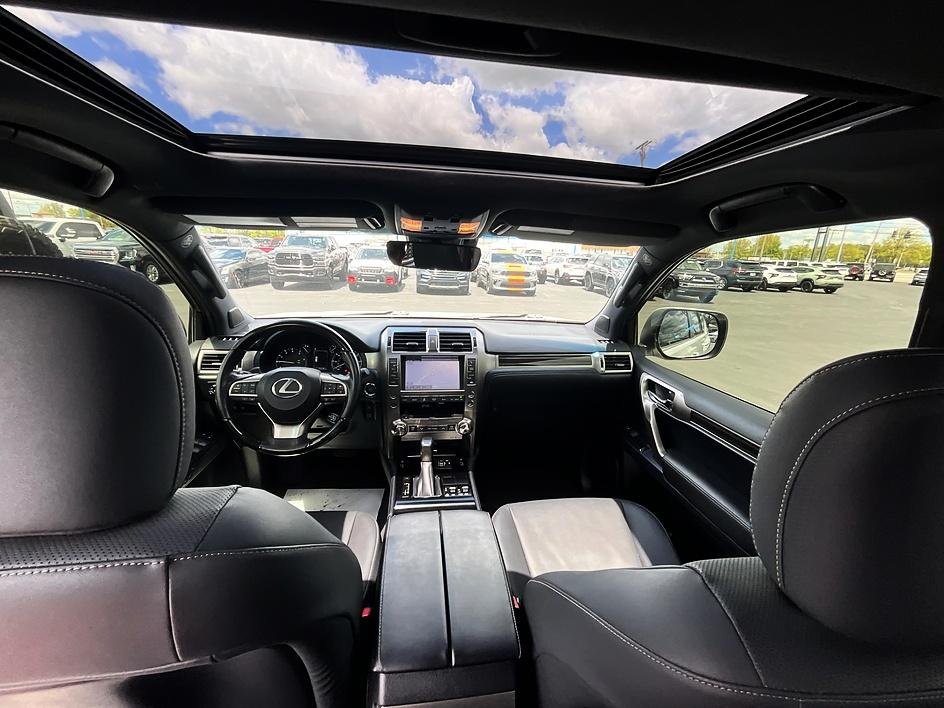 Used 2020 White Lexus 460 image 34