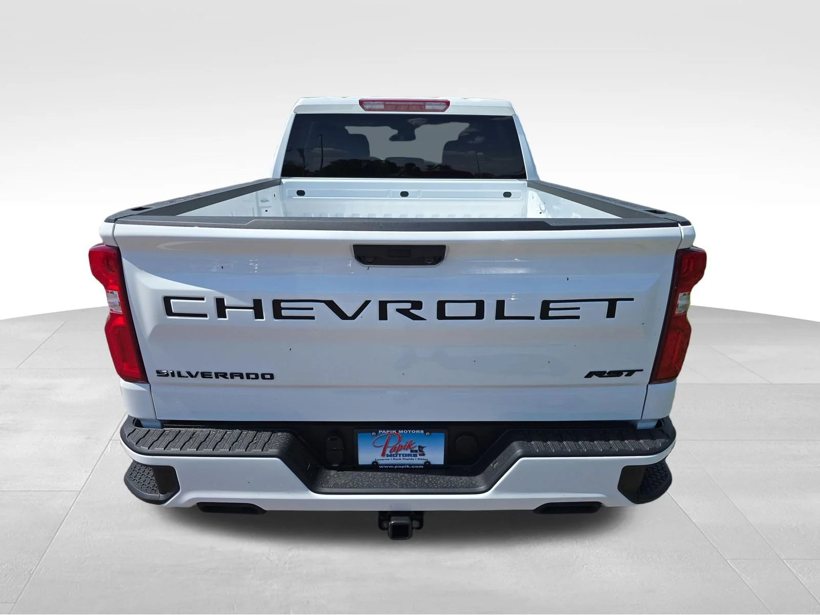 New 2026 Summit White Chevrolet RST image 4