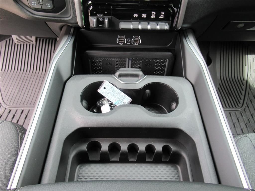 2026 RAM 2500 Big Horn - Photo 23