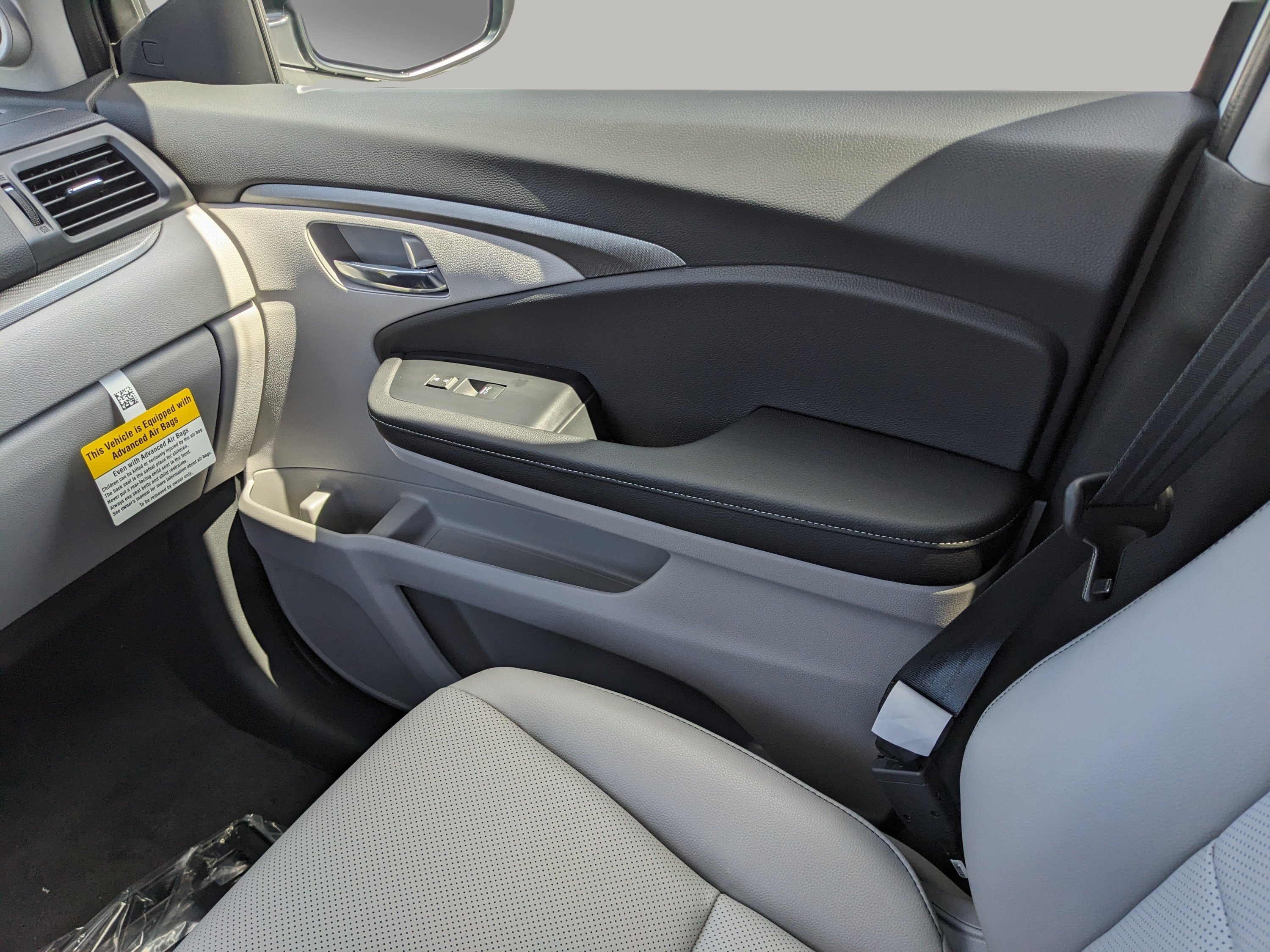 New 2026 Platinum White Pearl Honda RTL image 13
