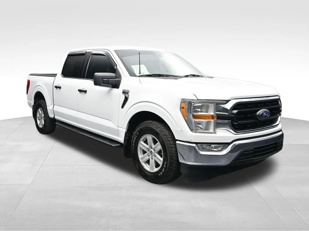 Used 2022 White Ford XLT image 7