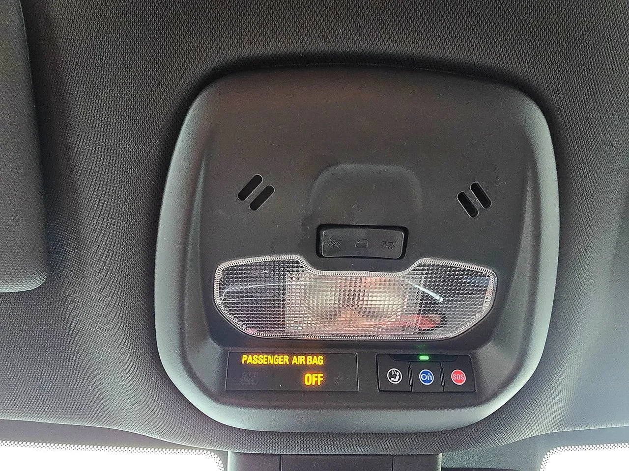 Used 2025 Summit White Chevrolet 2RS image 26
