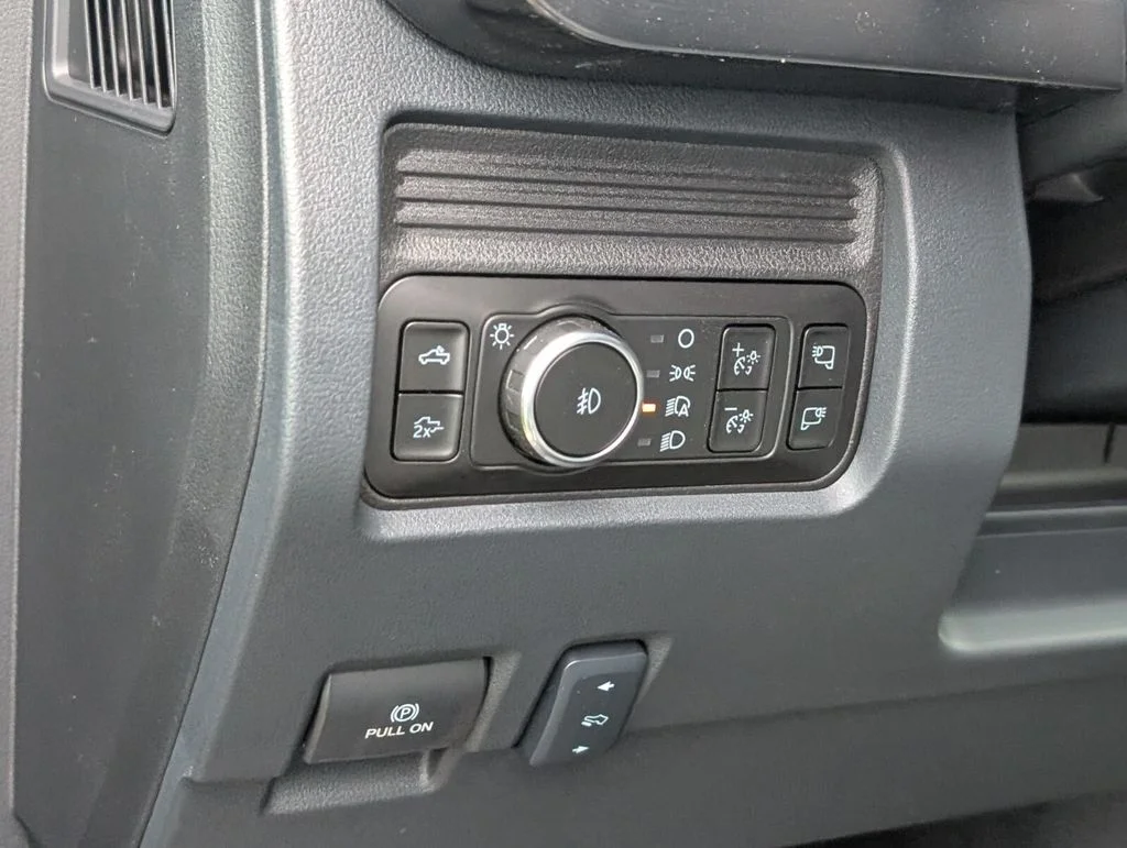 New 2026 Agate Black Metallic Ford F-350® Lariat® image 7