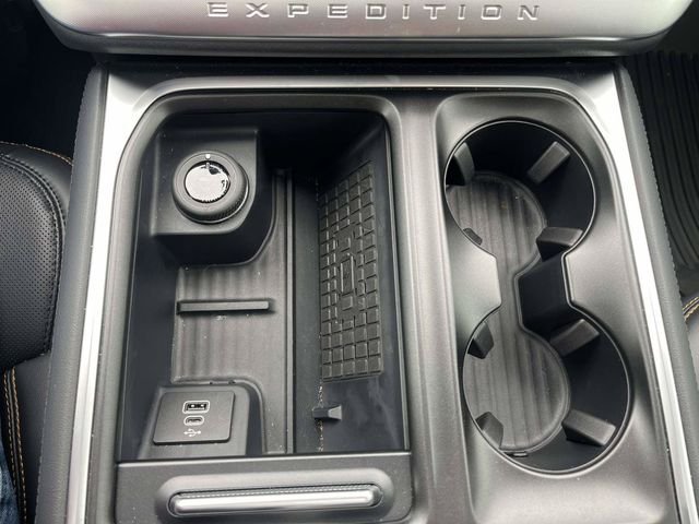 New 2025 Star White Metallic Tri-Coat Ford Tremor image 12