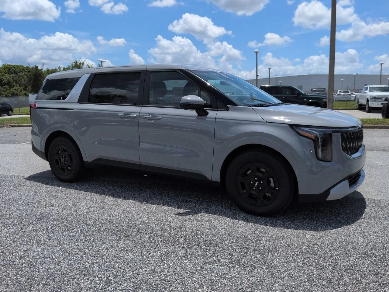 New 2027 Ceramic Silver Kia LXS image 2