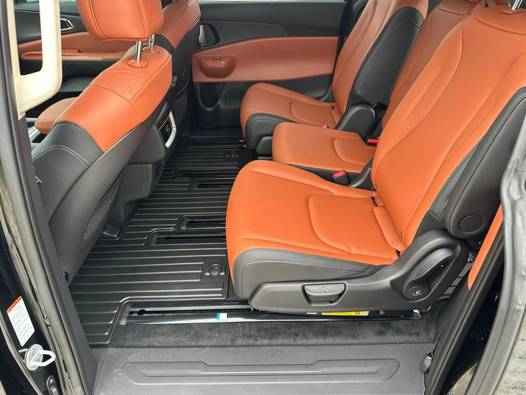 New 2026 Black Kia EX image 21