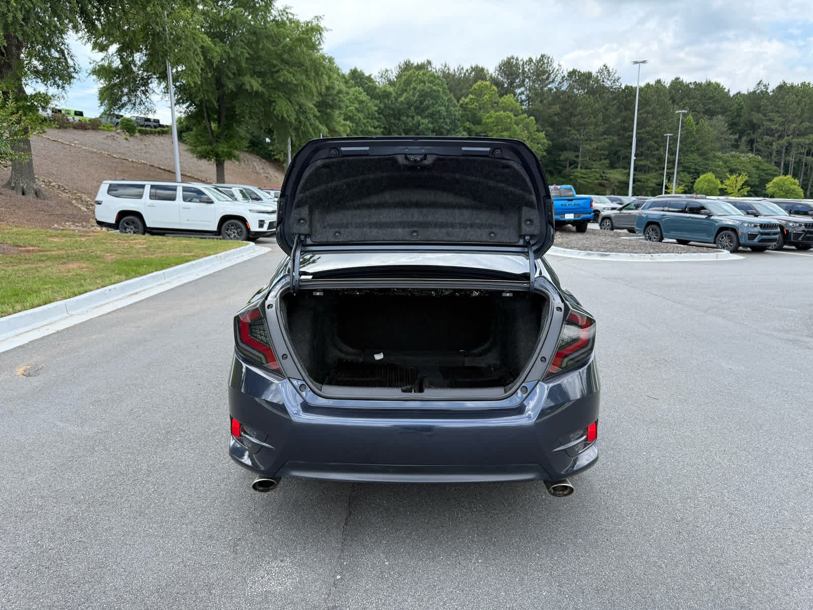 Used 2017 BLUE Honda Touring image 26
