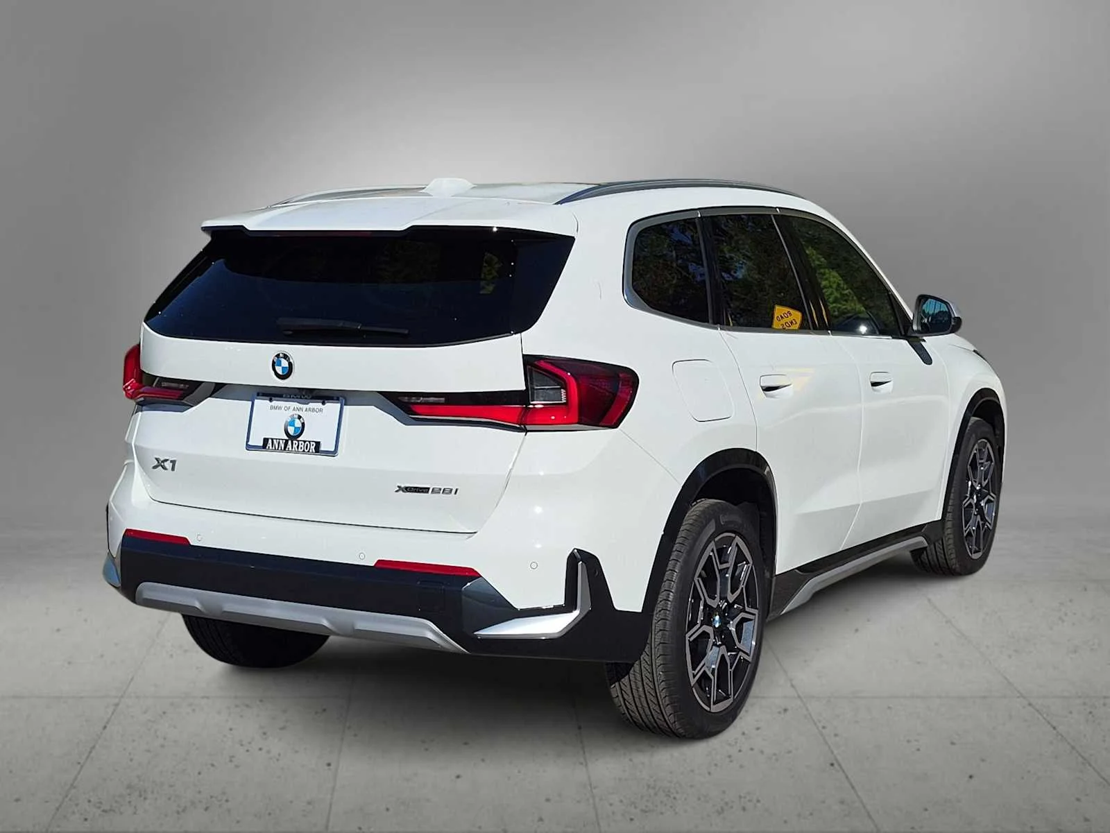 Used 2024 Alpine White BMW xDrive28i image 8