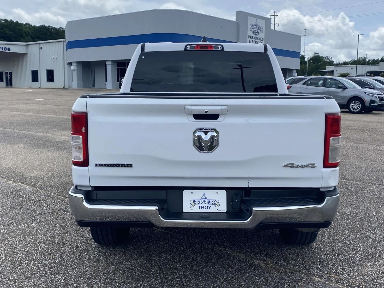 Used 2021 White Ram Big Horn/Lone Star image 6